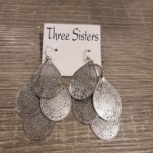 Three Sisters Dangling earrings